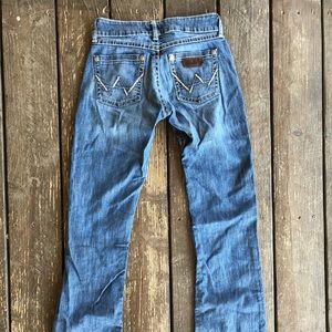 Women’s wrangler jeans, size 1/2X34